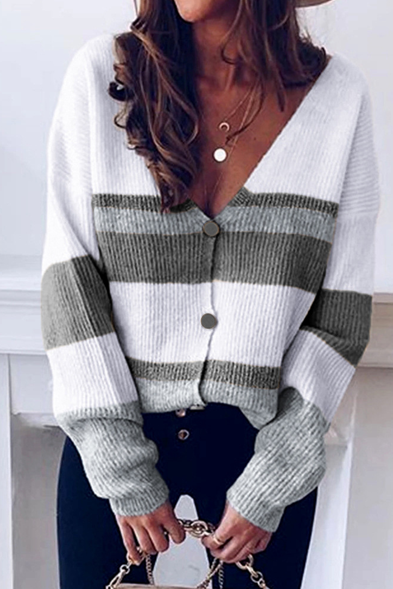 MB | Zeitlose und elegante Strickjacke Winter