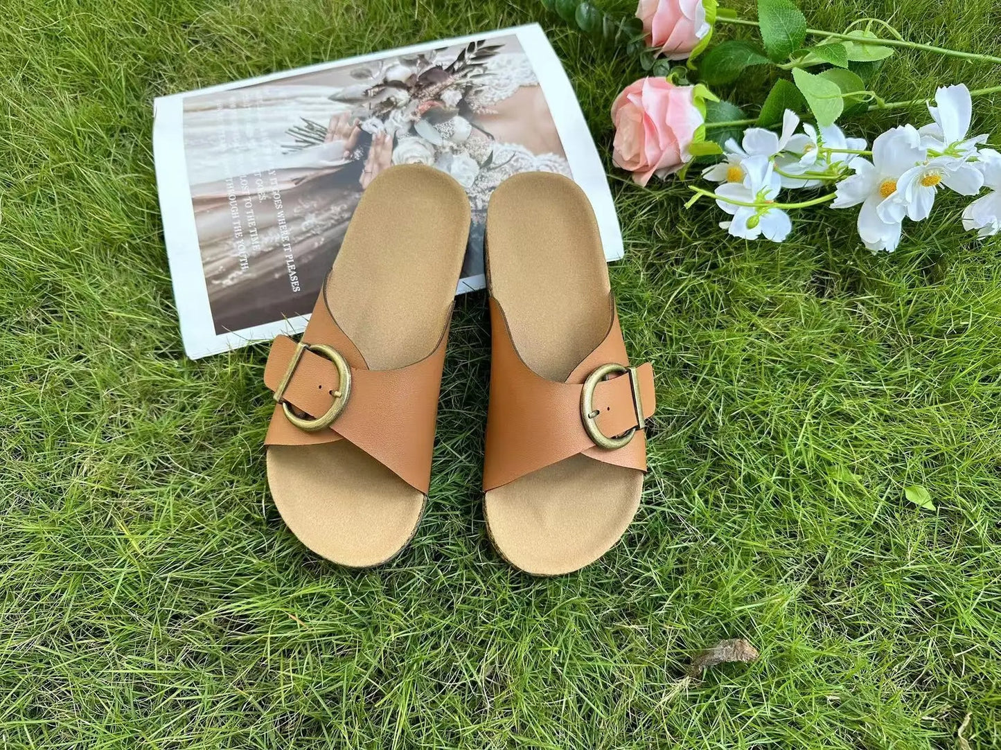 MB | Modische und minimalistische allgemeine Sandalen