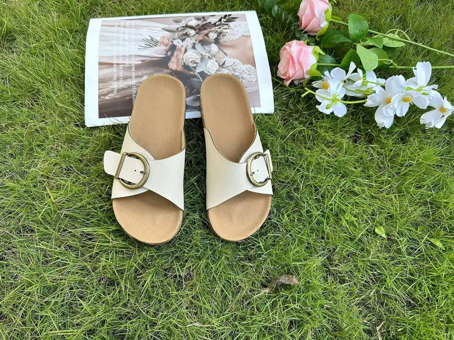 MB | Modische und minimalistische allgemeine Sandalen