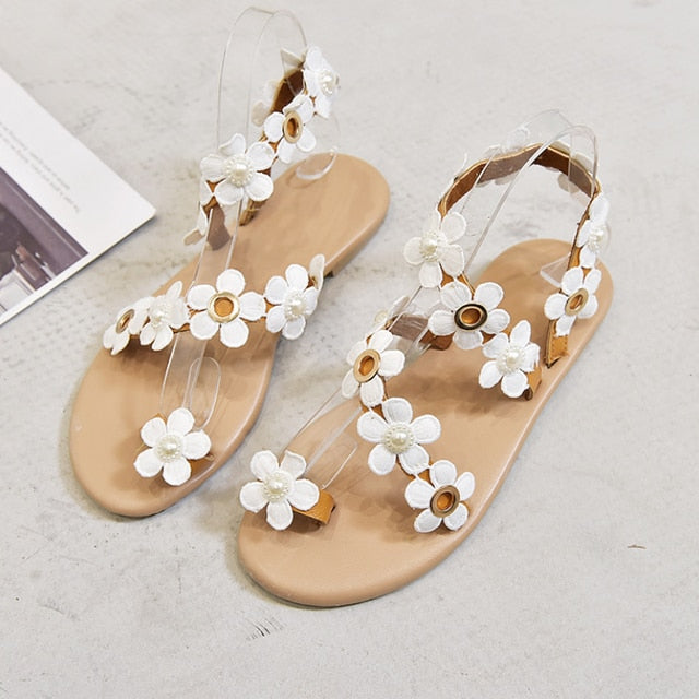 MB | Elegante Sandalen aus Spitze