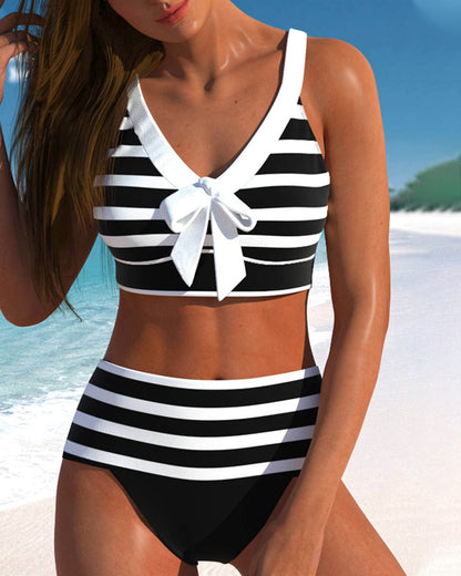 MB | Eleganter bunter Sommerbikini