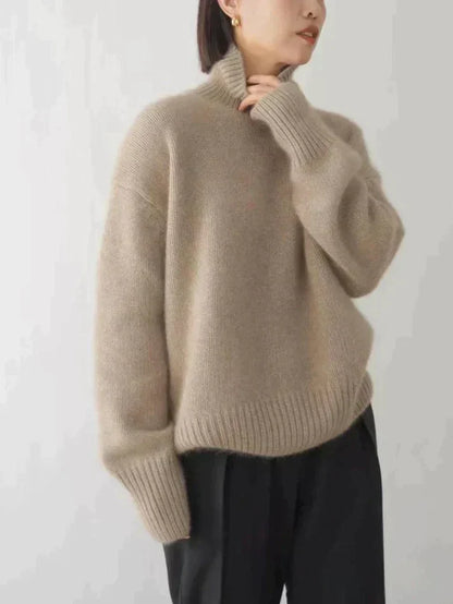 MB | Minimalistischer Strickpullover mit hohem Halsausschnitt