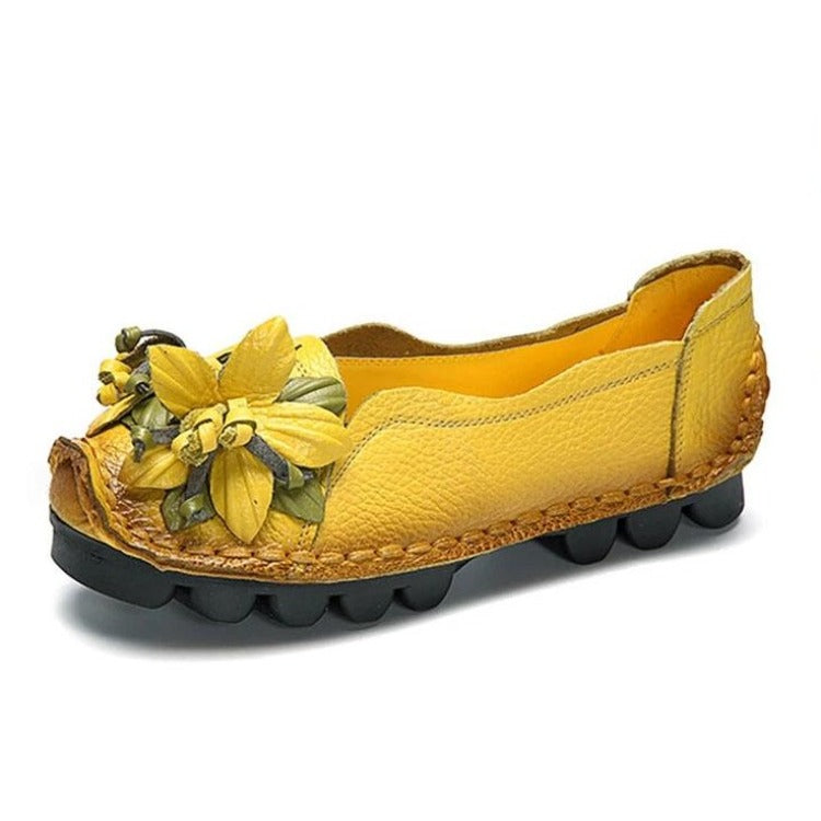 MB | Glamouröse Freizeitschuhe mit Blumendetail